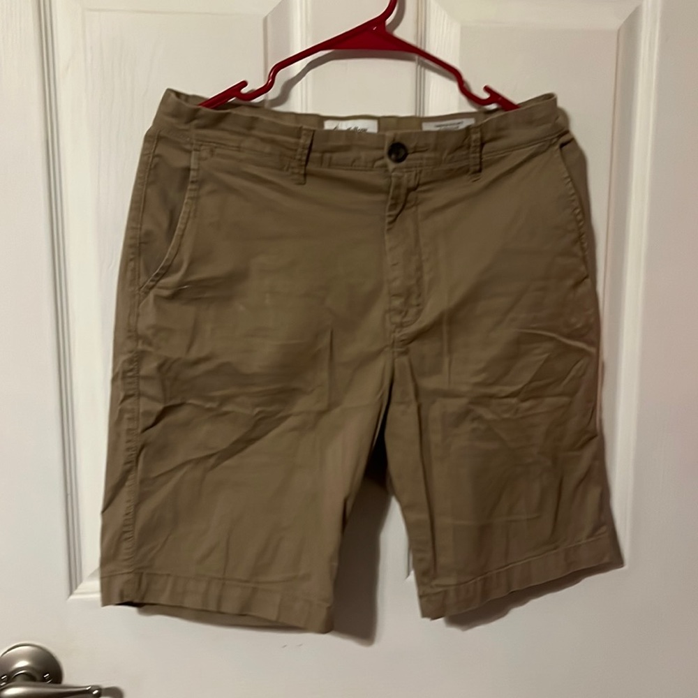 Men’s Kaki Shorts